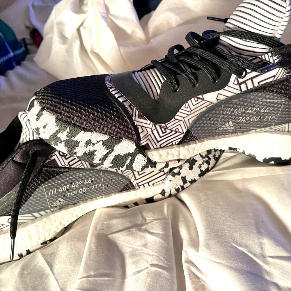 New Mens Adidas shoes (rare)